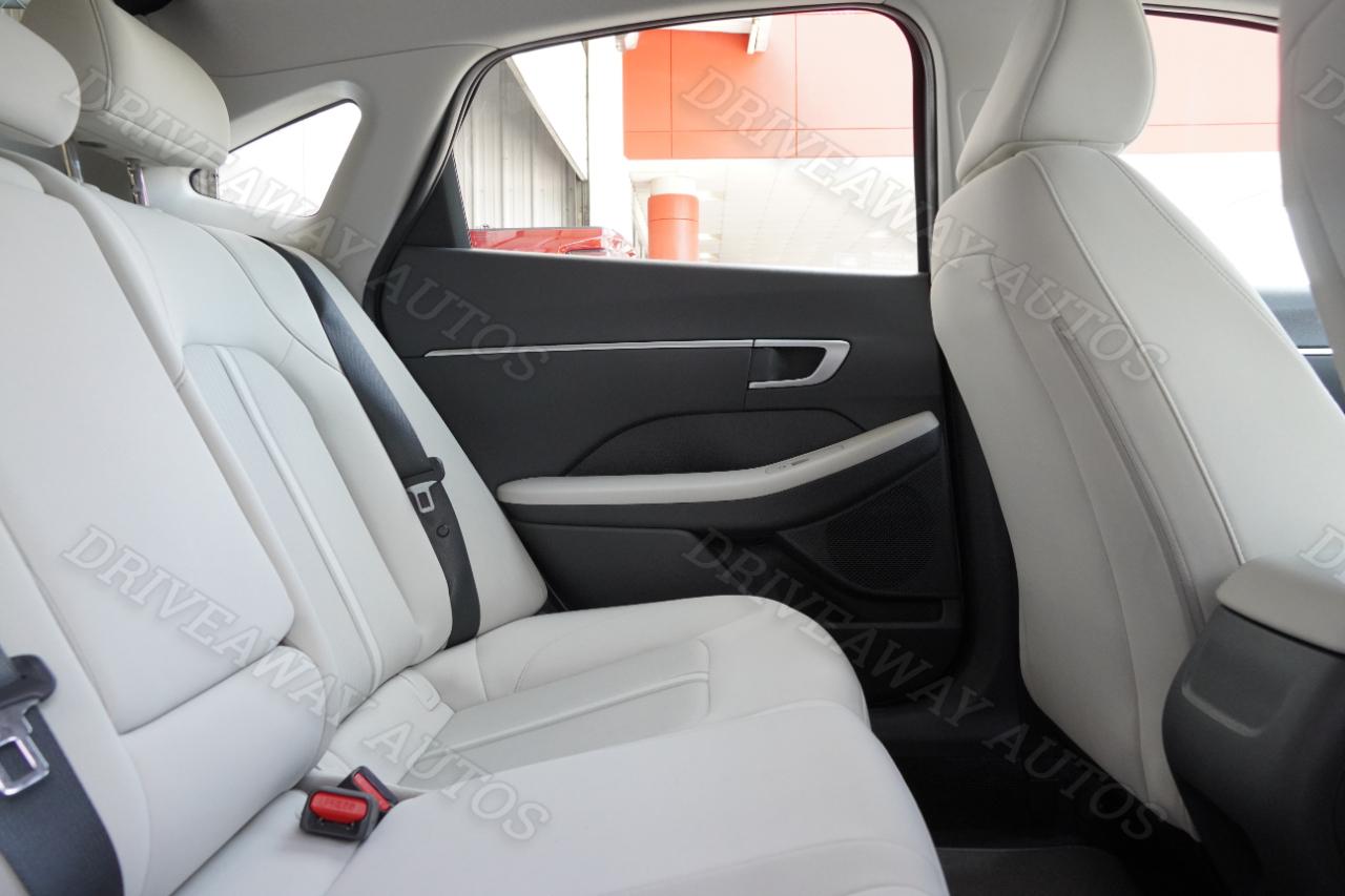 Hyundai Sonata SEL FWD 2025