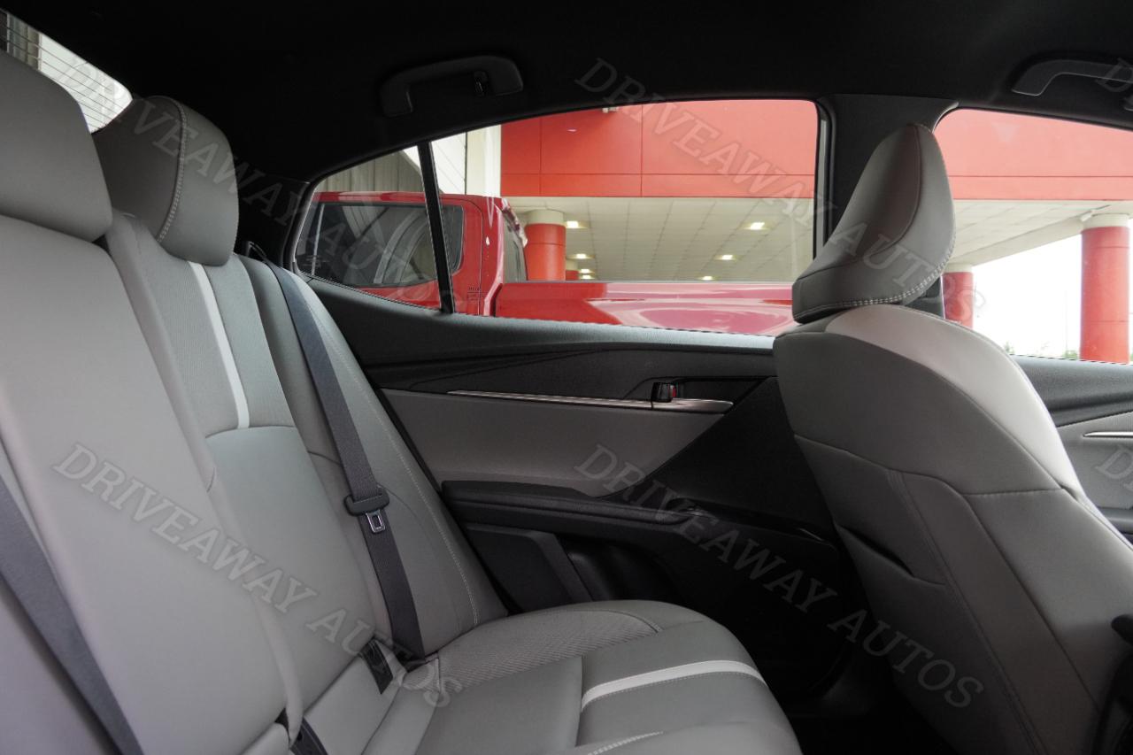 Toyota Camry XLE AWD (Natl) 2025