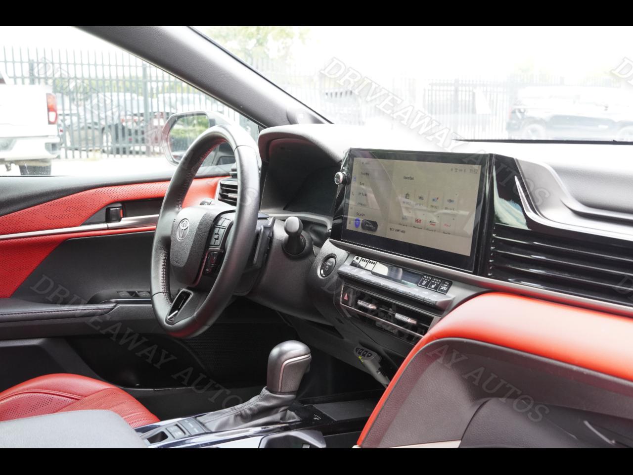 Toyota Camry XLE (Natl) 2025
