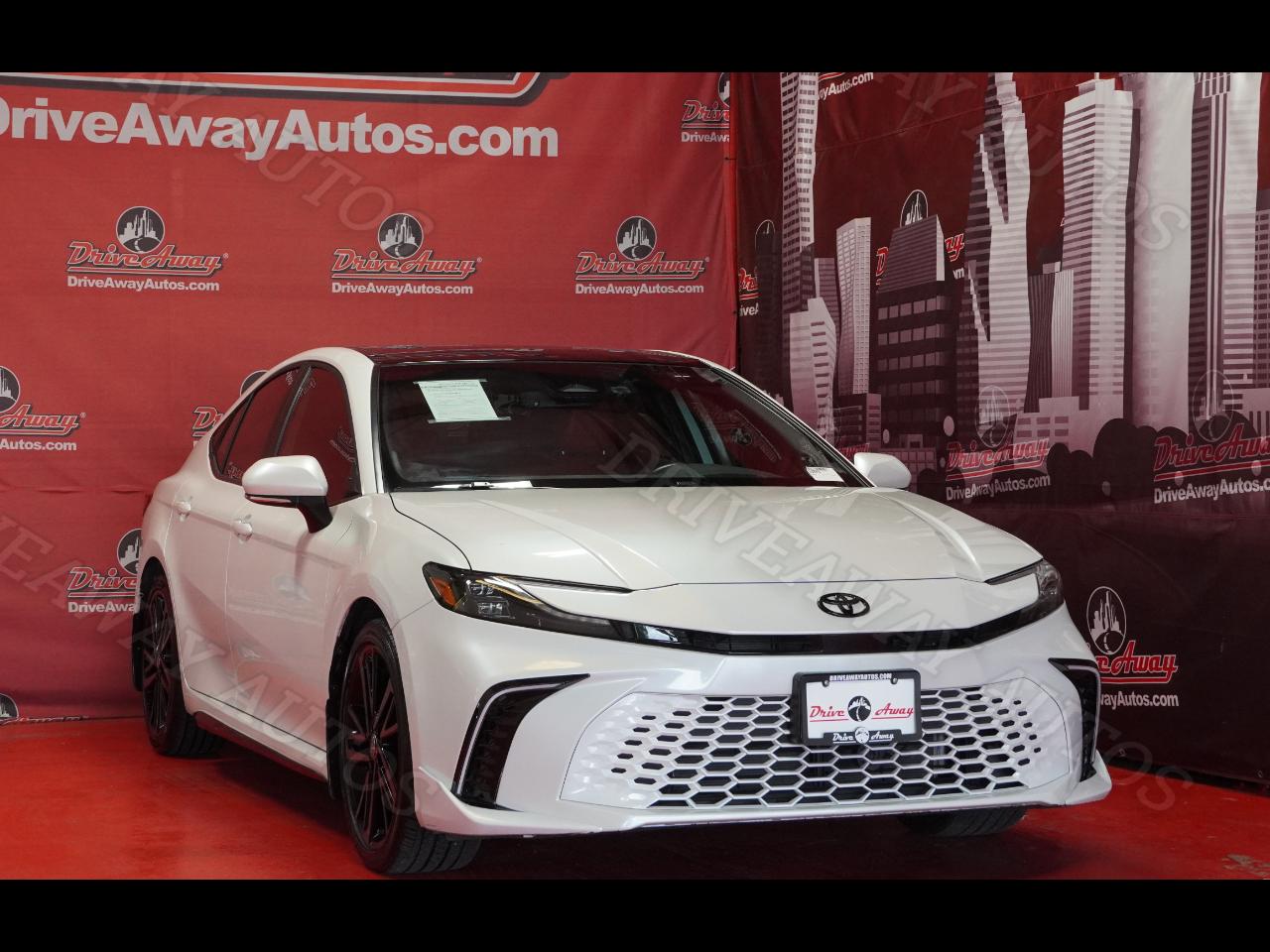 2025 Toyota Camry XLE (Natl)