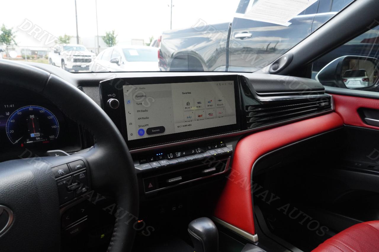 Toyota Camry XLE (Natl) 2025