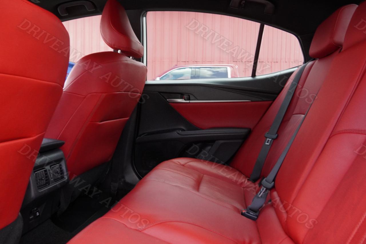 Toyota Camry XLE (Natl) 2025