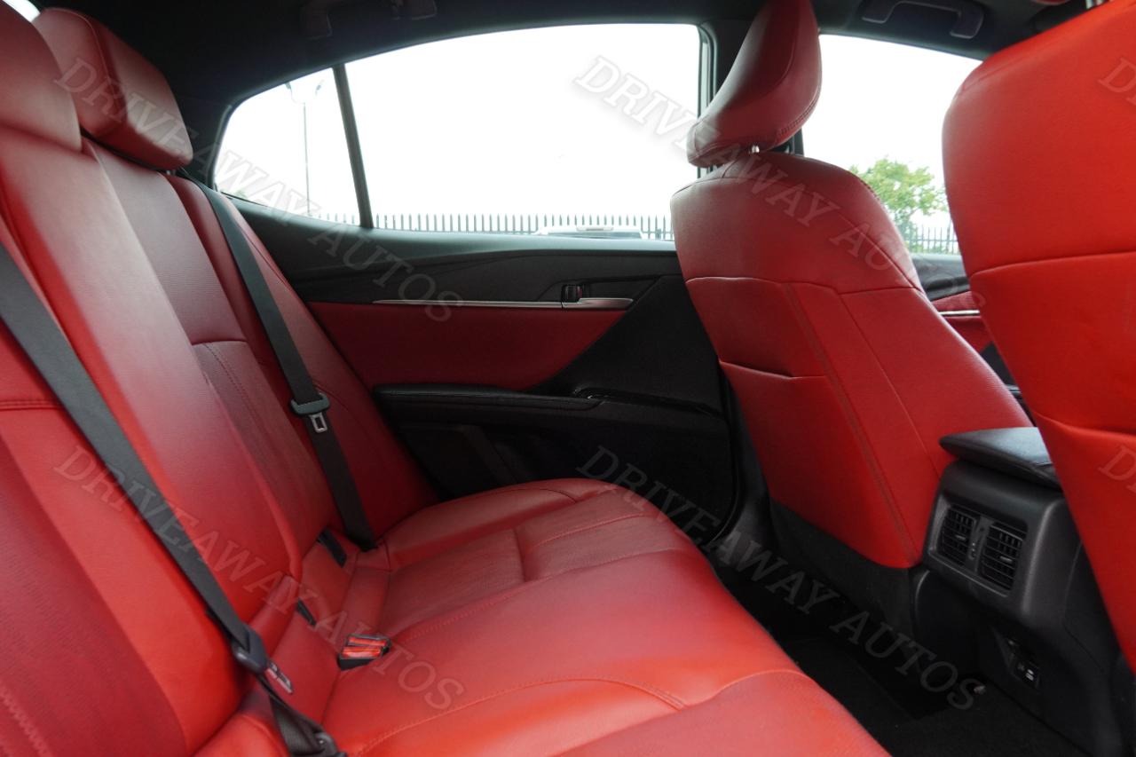 Toyota Camry XLE (Natl) 2025