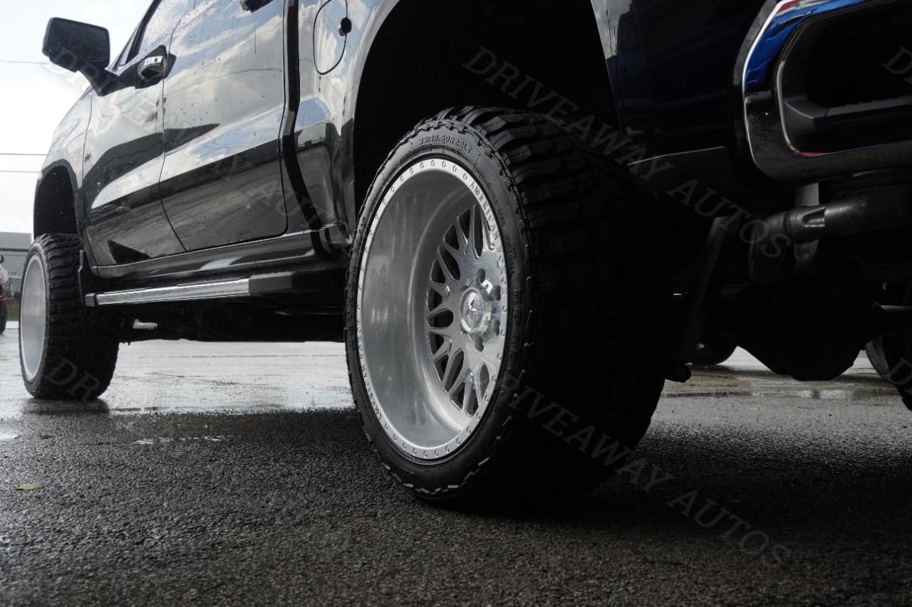 Chevrolet Silverado 1500 4WD Crew Cab 147" LTZ 2023