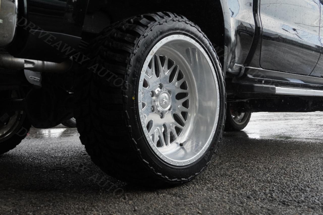 Chevrolet Silverado 1500 4WD Crew Cab 147" LTZ 2023