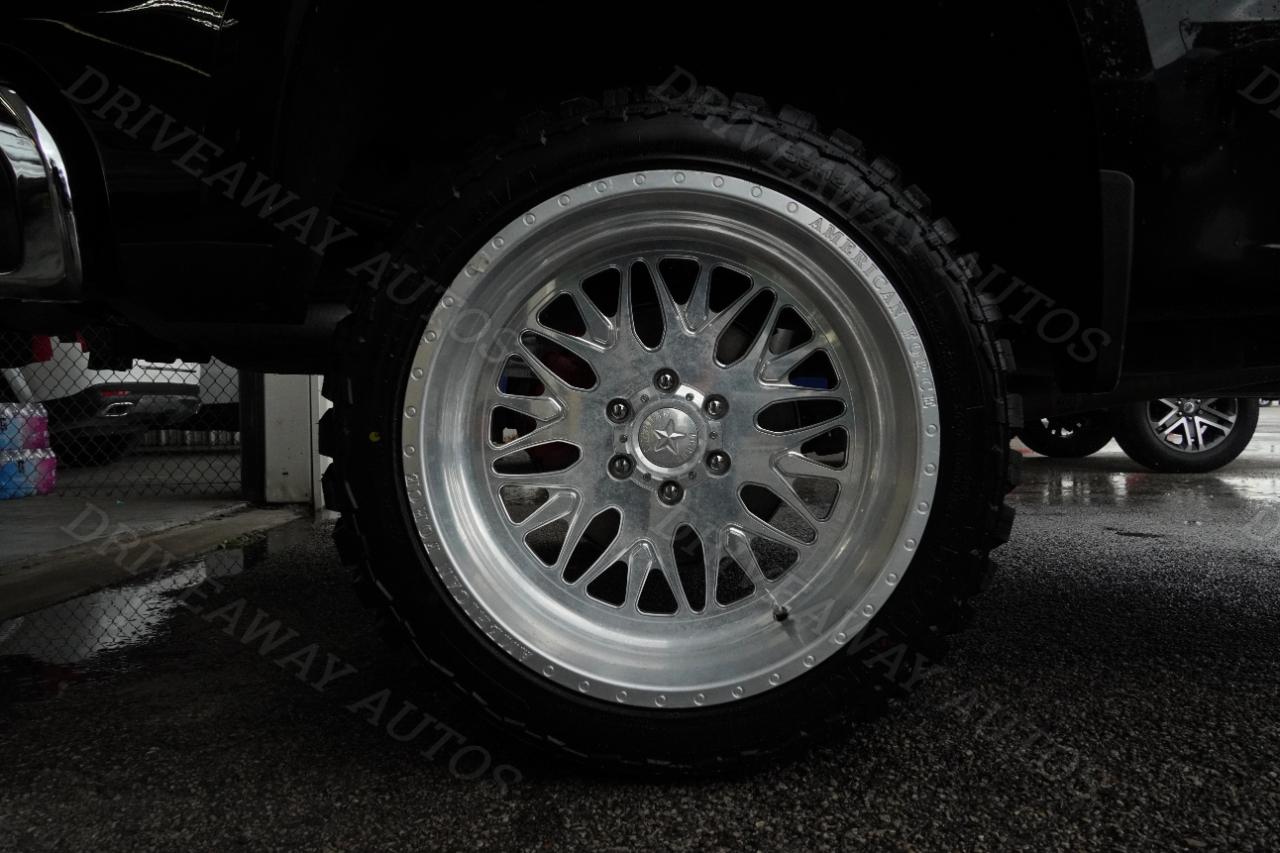 Chevrolet Silverado 1500 4WD Crew Cab 147" LTZ 2023