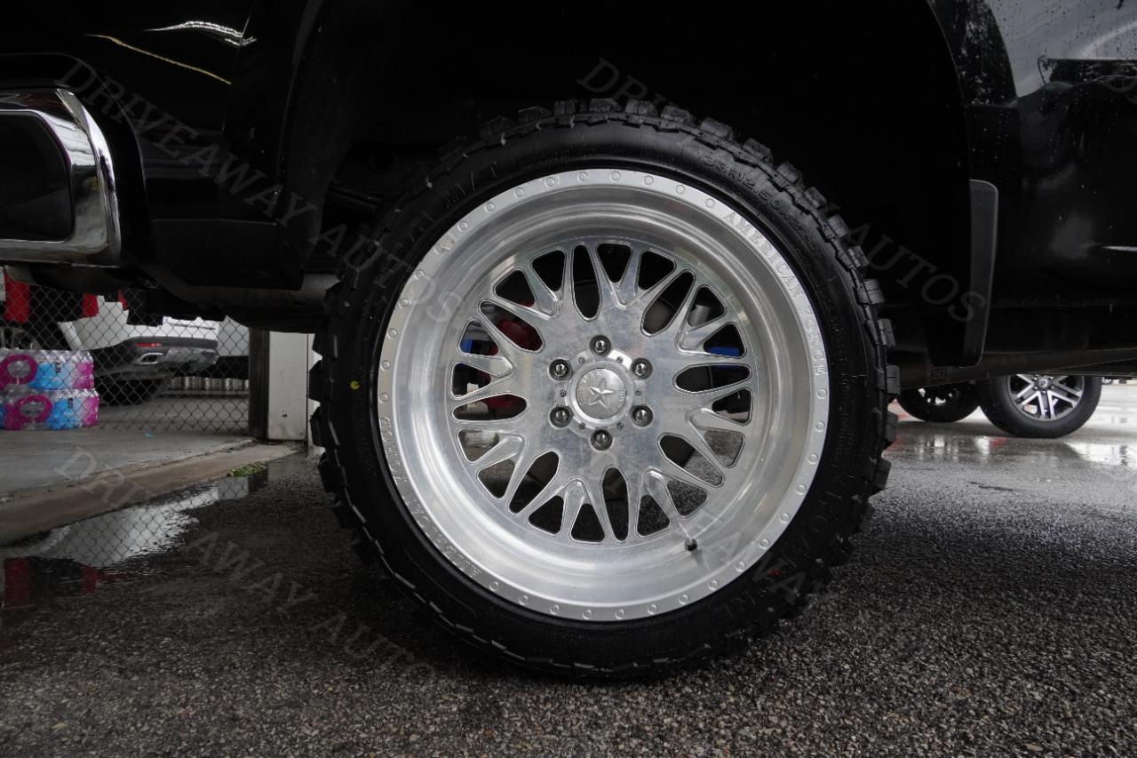 Chevrolet Silverado 1500 4WD Crew Cab 147" LTZ 2023