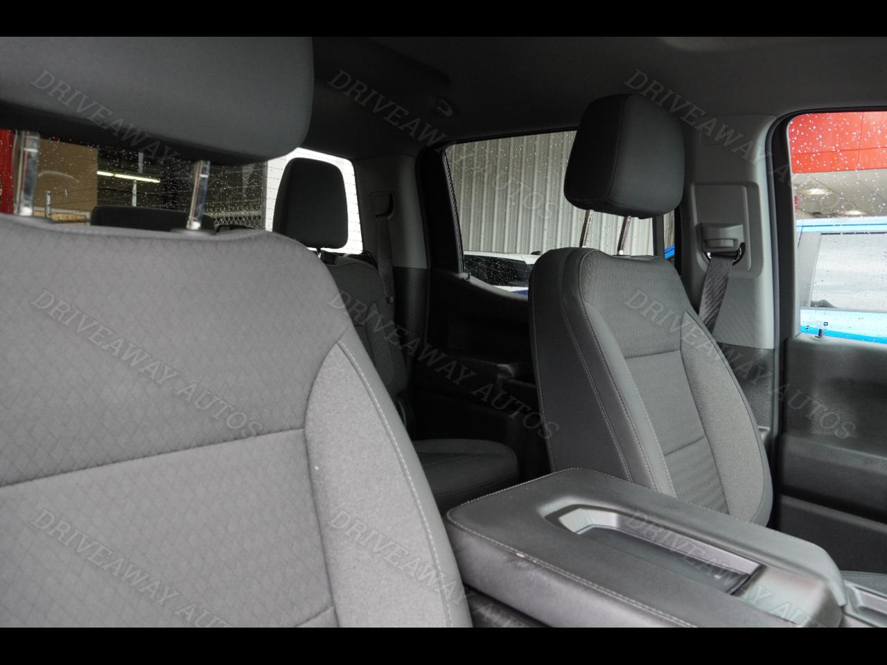 Chevrolet Silverado 1500 2WD Crew Cab 147" Custom 2023