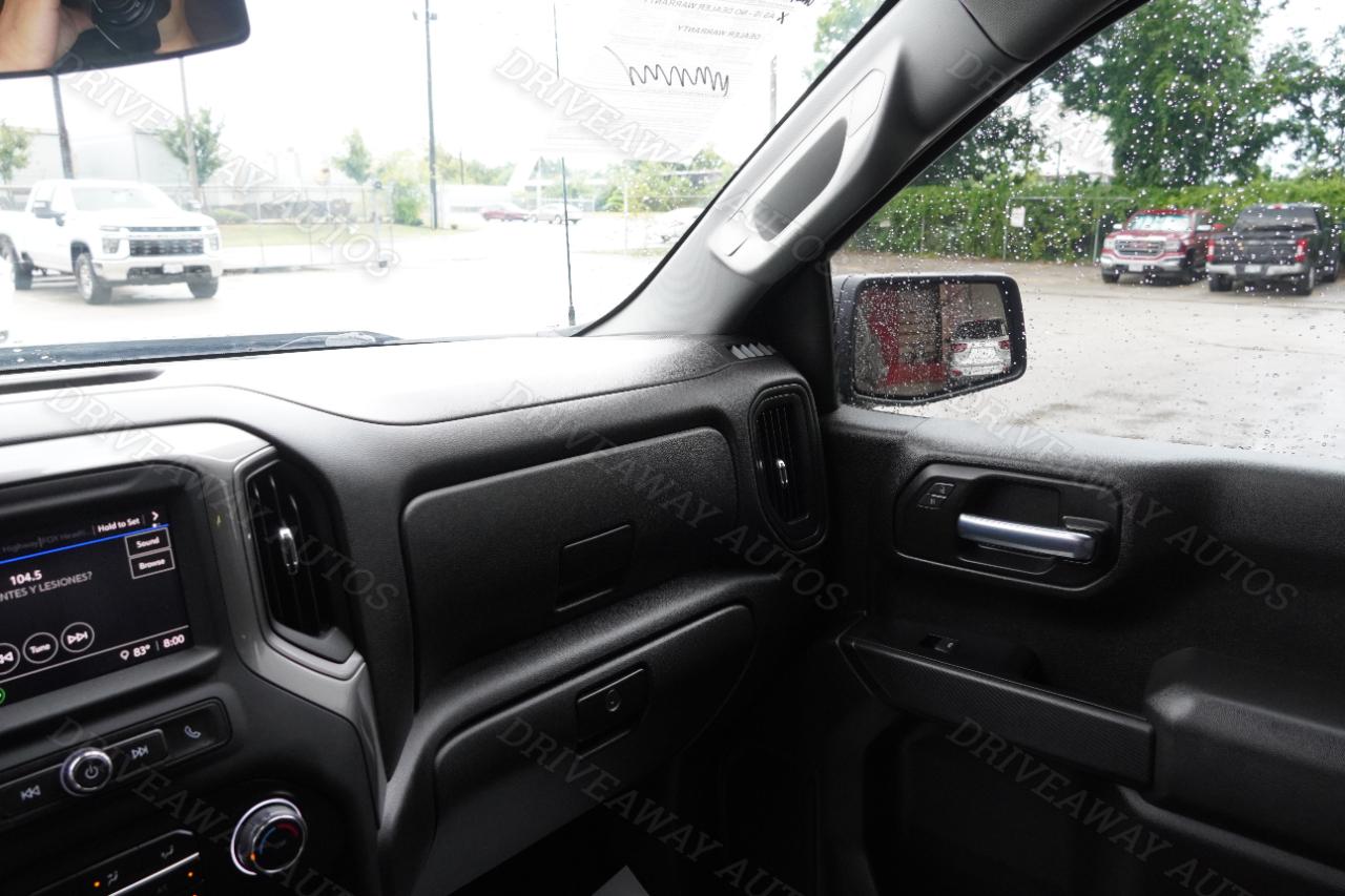 Chevrolet Silverado 1500 2WD Crew Cab 147" Custom 2023