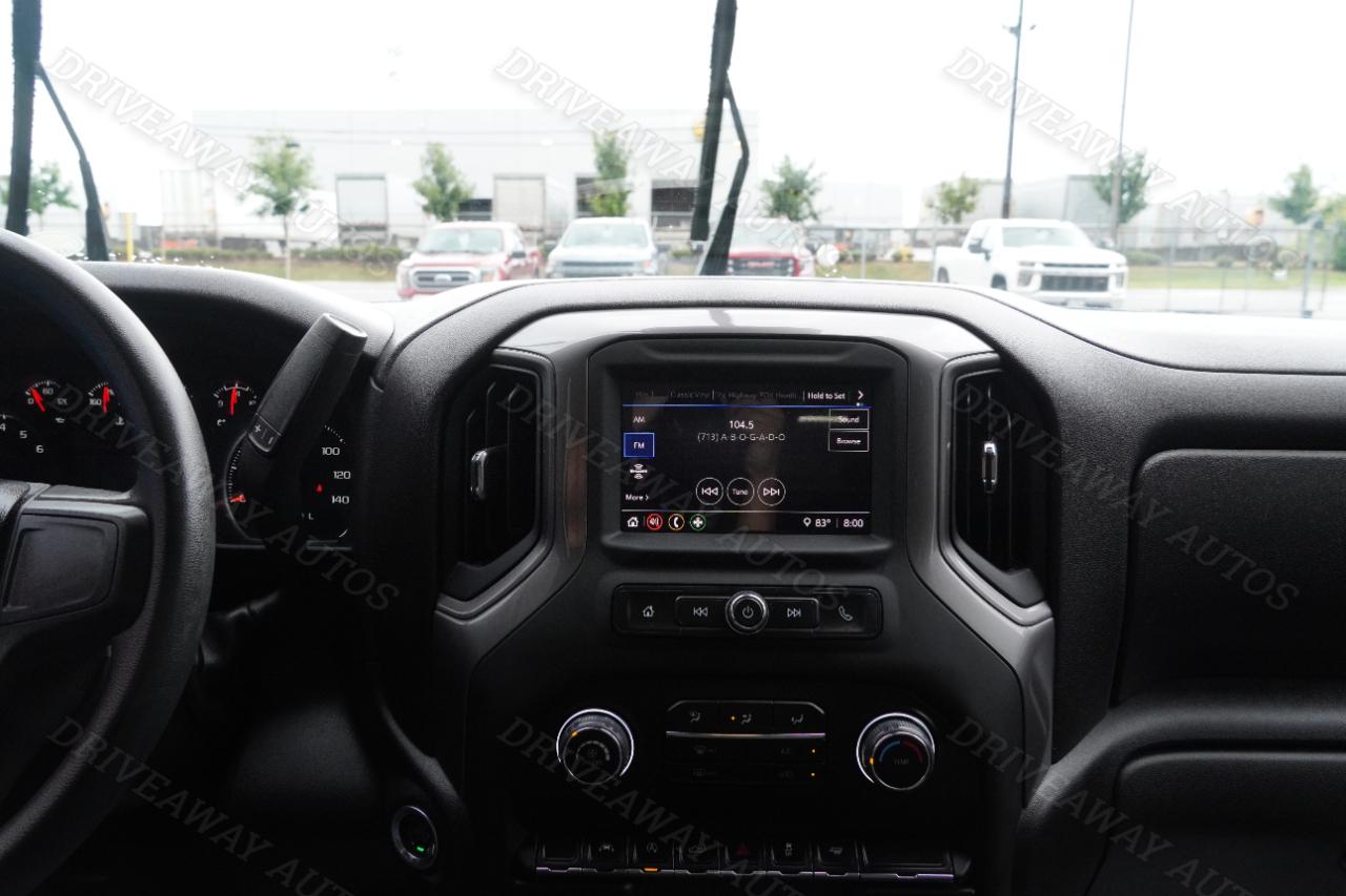 Chevrolet Silverado 1500 2WD Crew Cab 147" Custom 2023