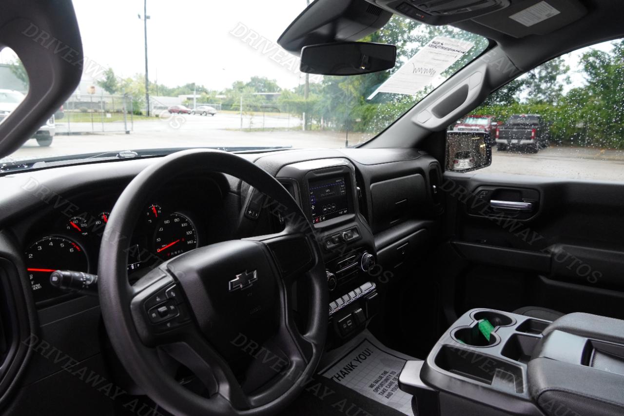 Chevrolet Silverado 1500 2WD Crew Cab 147" Custom 2023