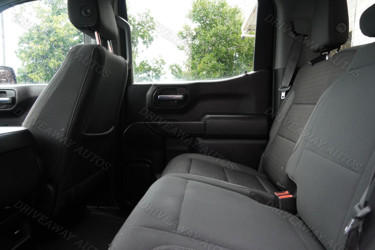 Chevrolet Silverado 1500 2WD Crew Cab 147" Custom 2023