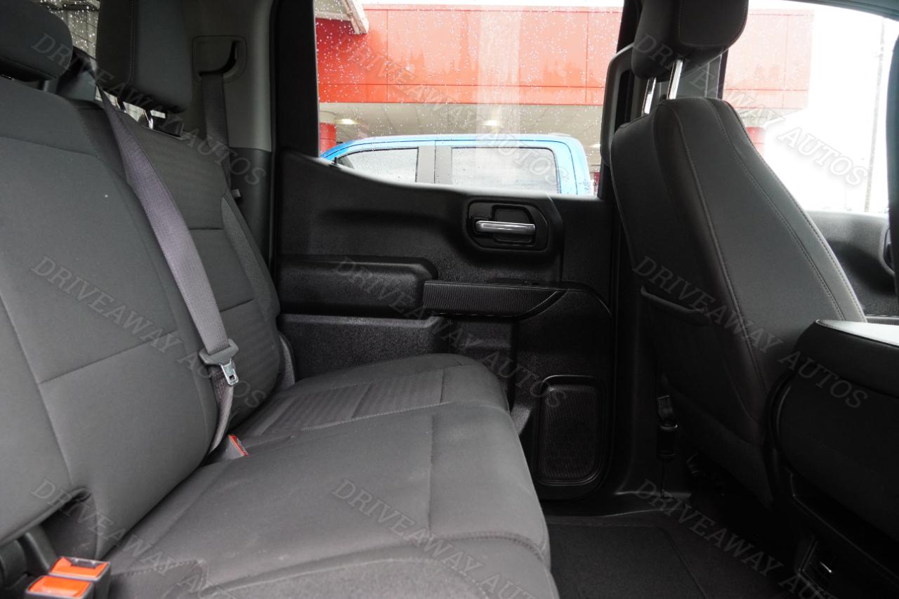 Chevrolet Silverado 1500 2WD Crew Cab 147" Custom 2023