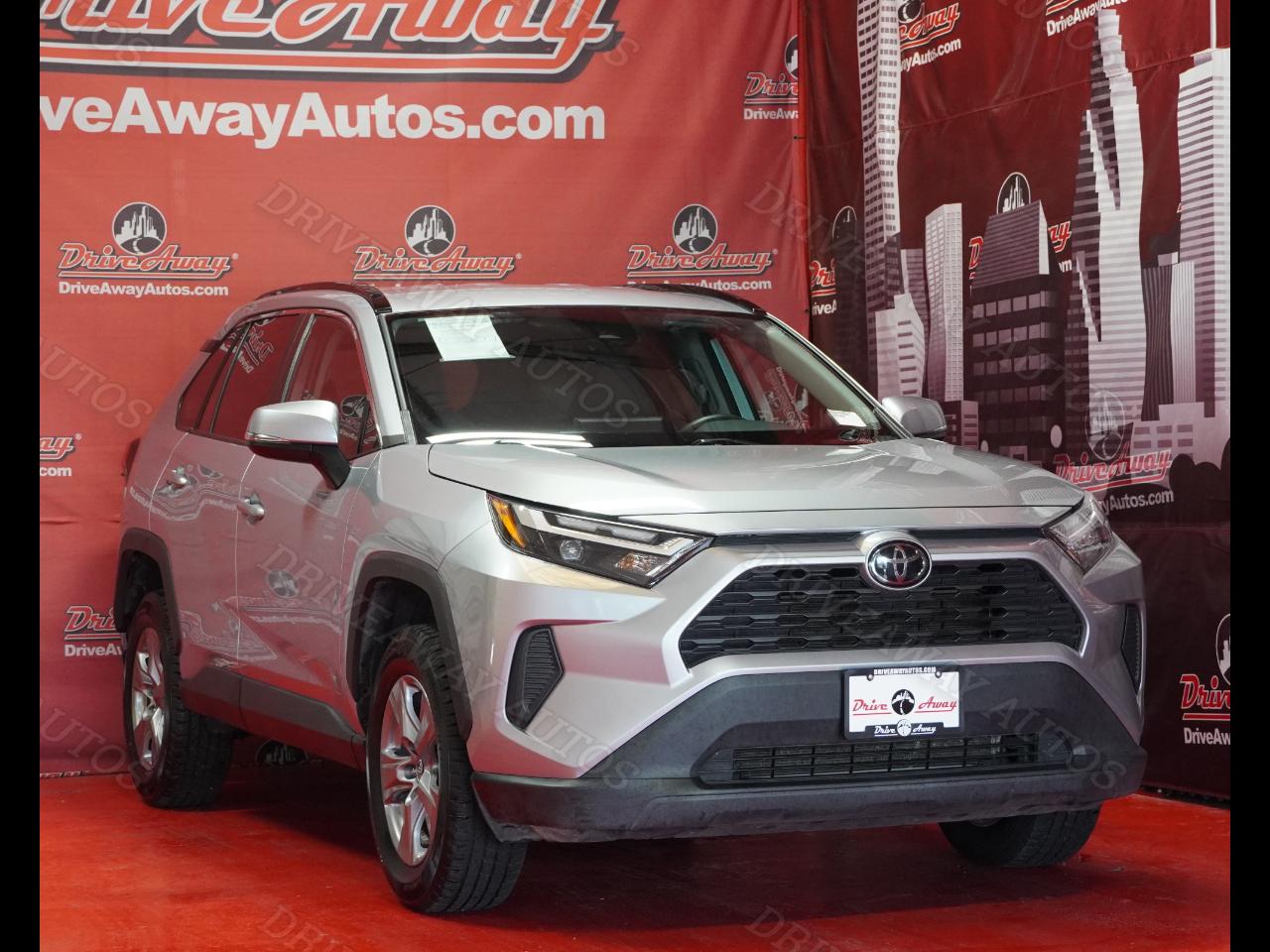 2024 Toyota RAV4 XLE FWD (Natl)