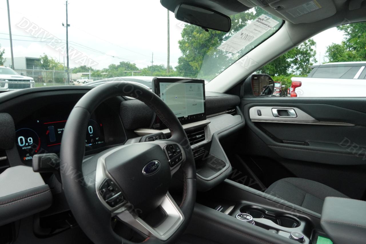 Ford Explorer Active RWD 2025