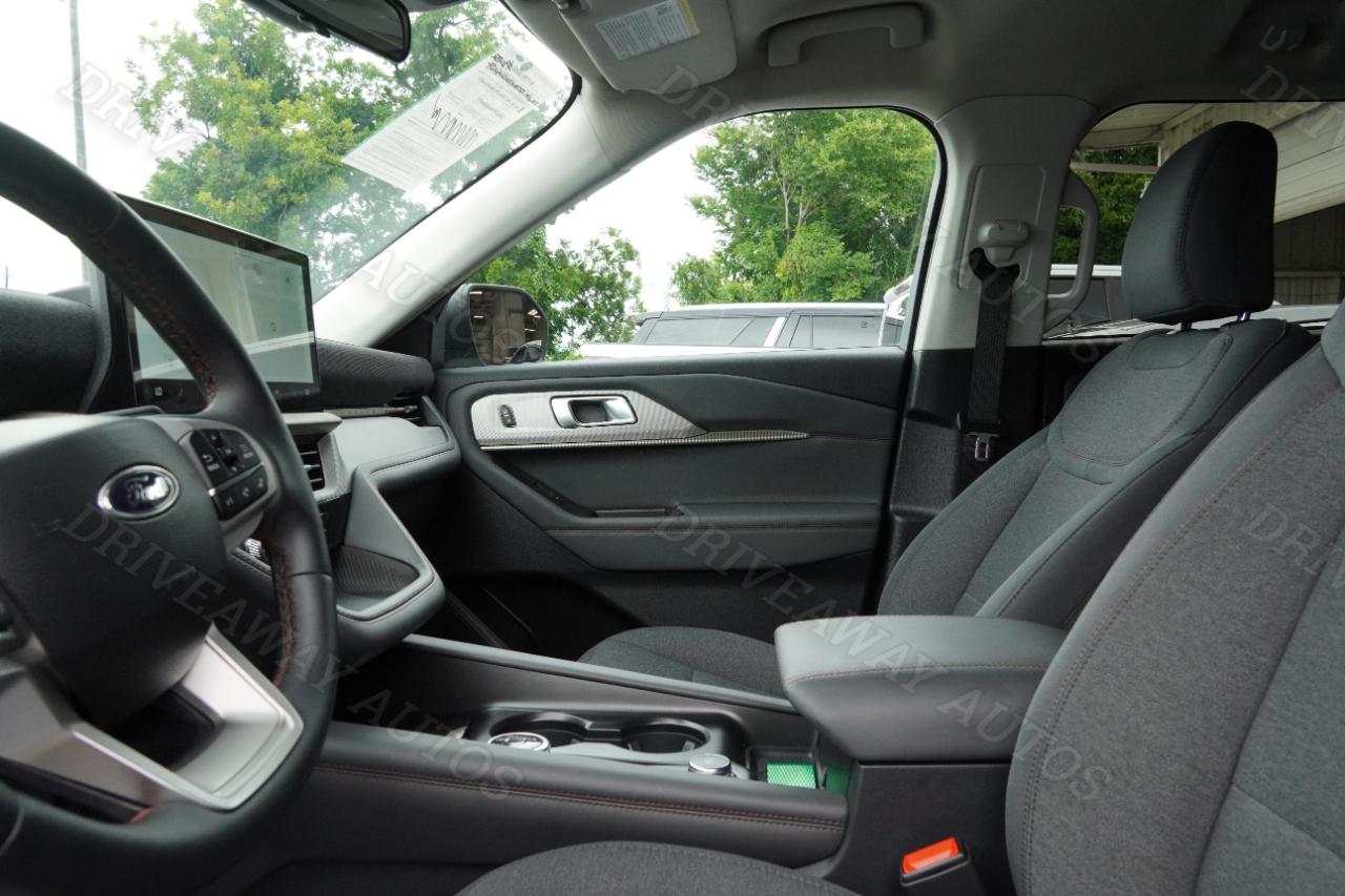 Ford Explorer Active RWD 2025