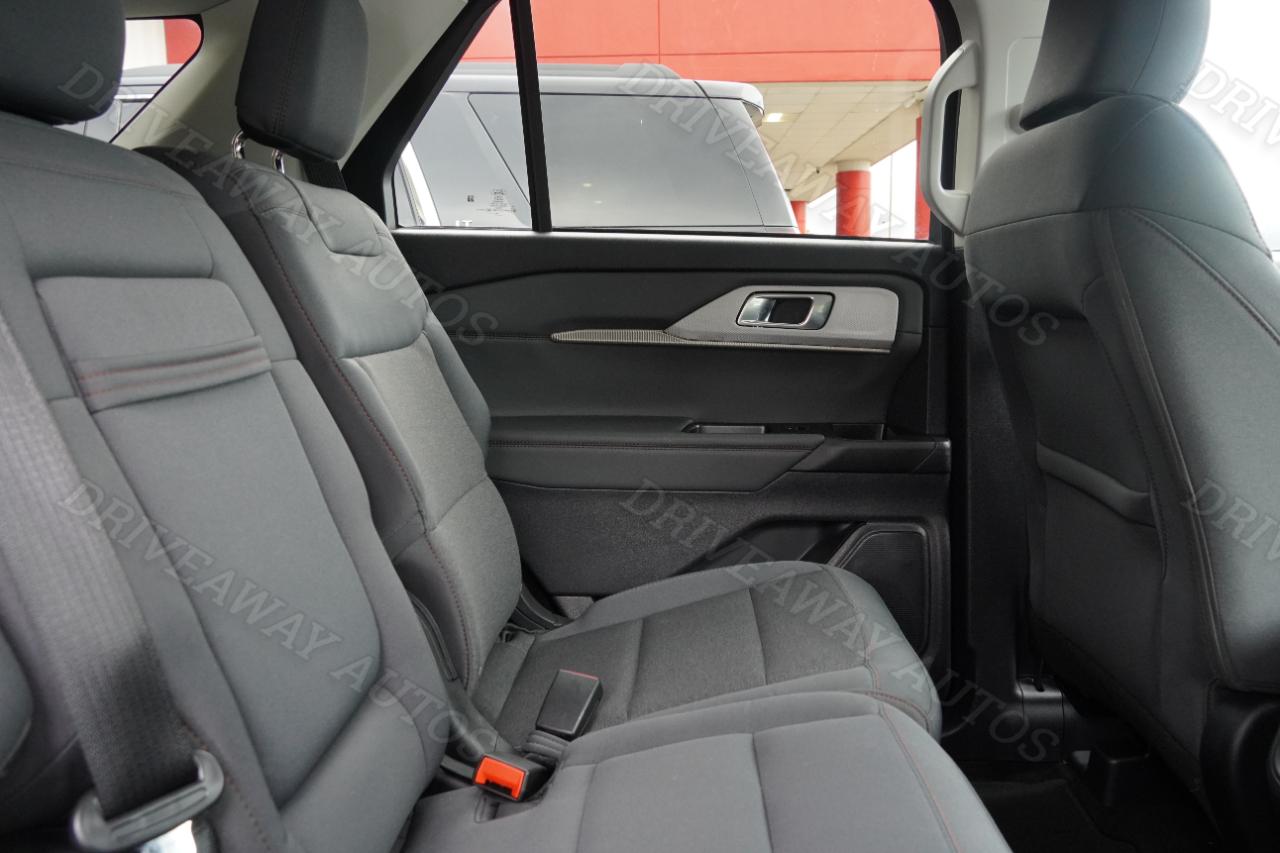 Ford Explorer Active RWD 2025
