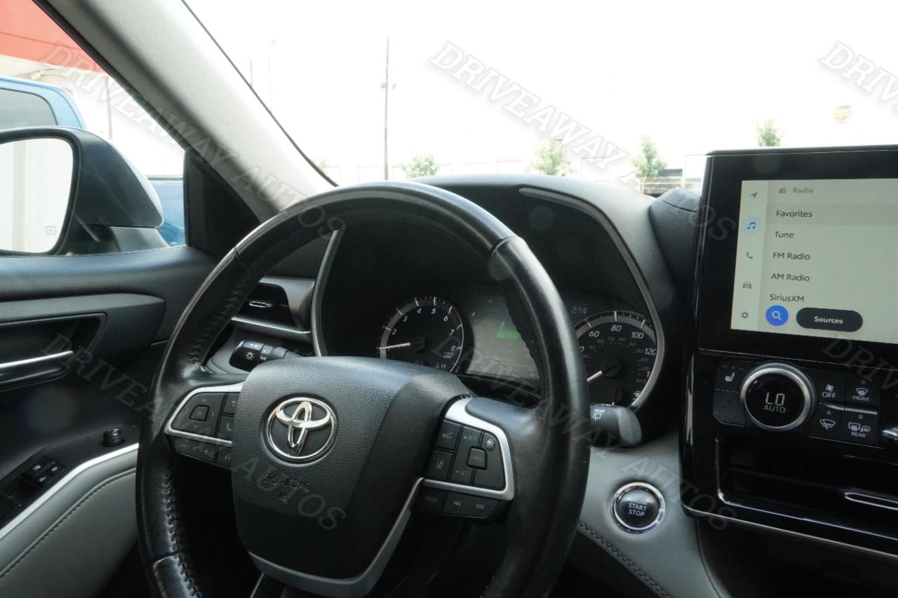 Toyota Highlander Platinum FWD (Natl) 2023