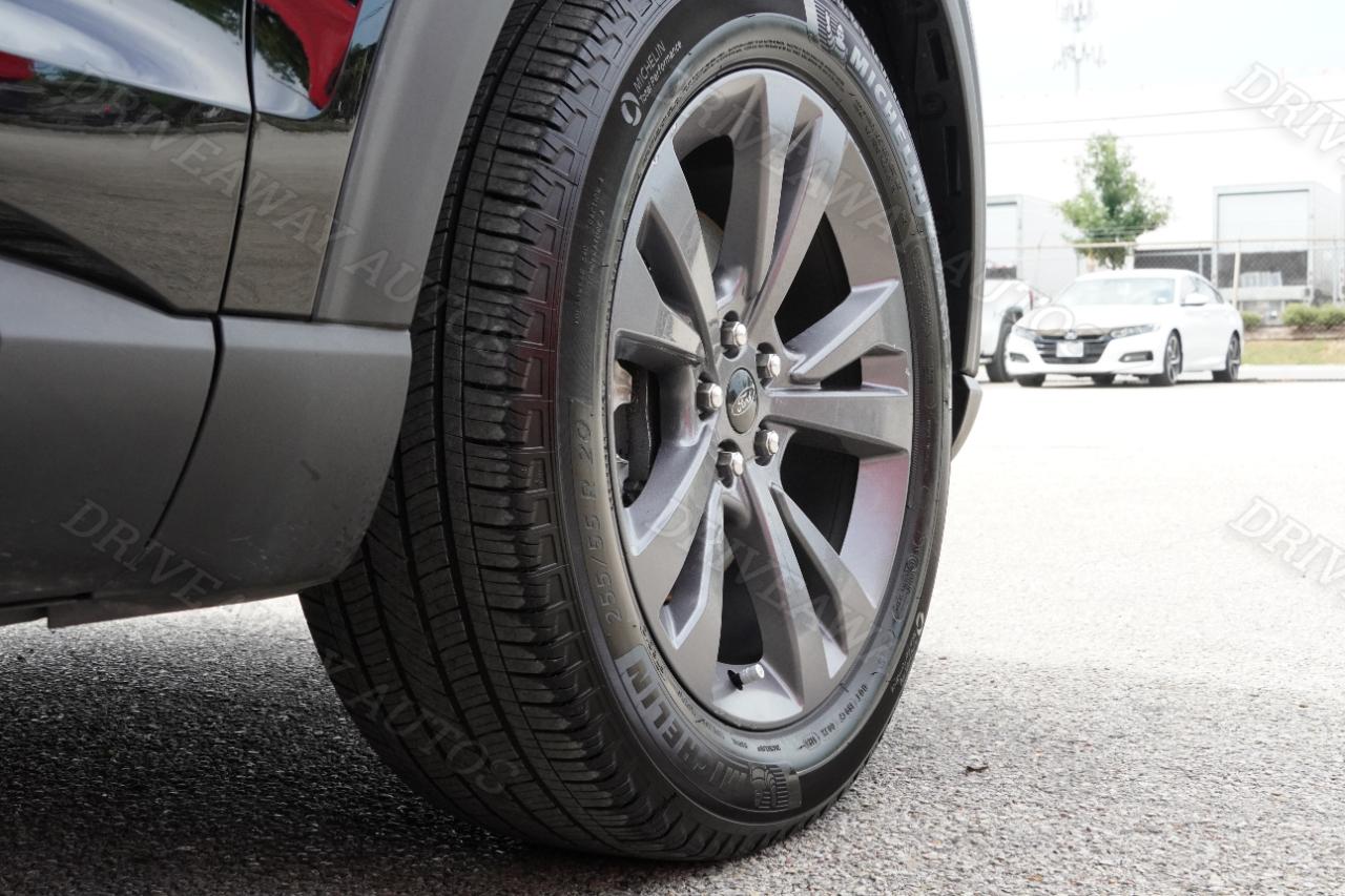 Ford Explorer XLT RWD 2024