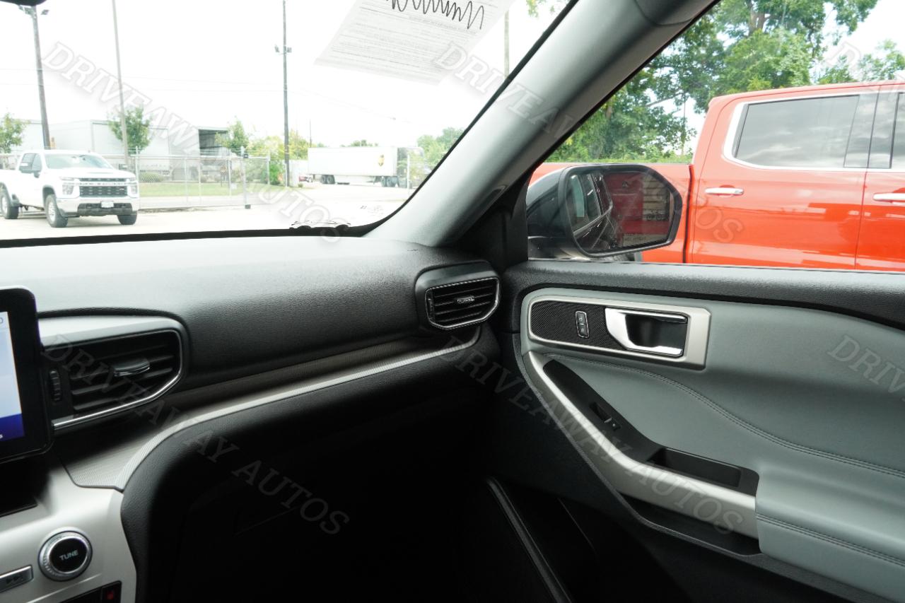Ford Explorer XLT RWD 2024