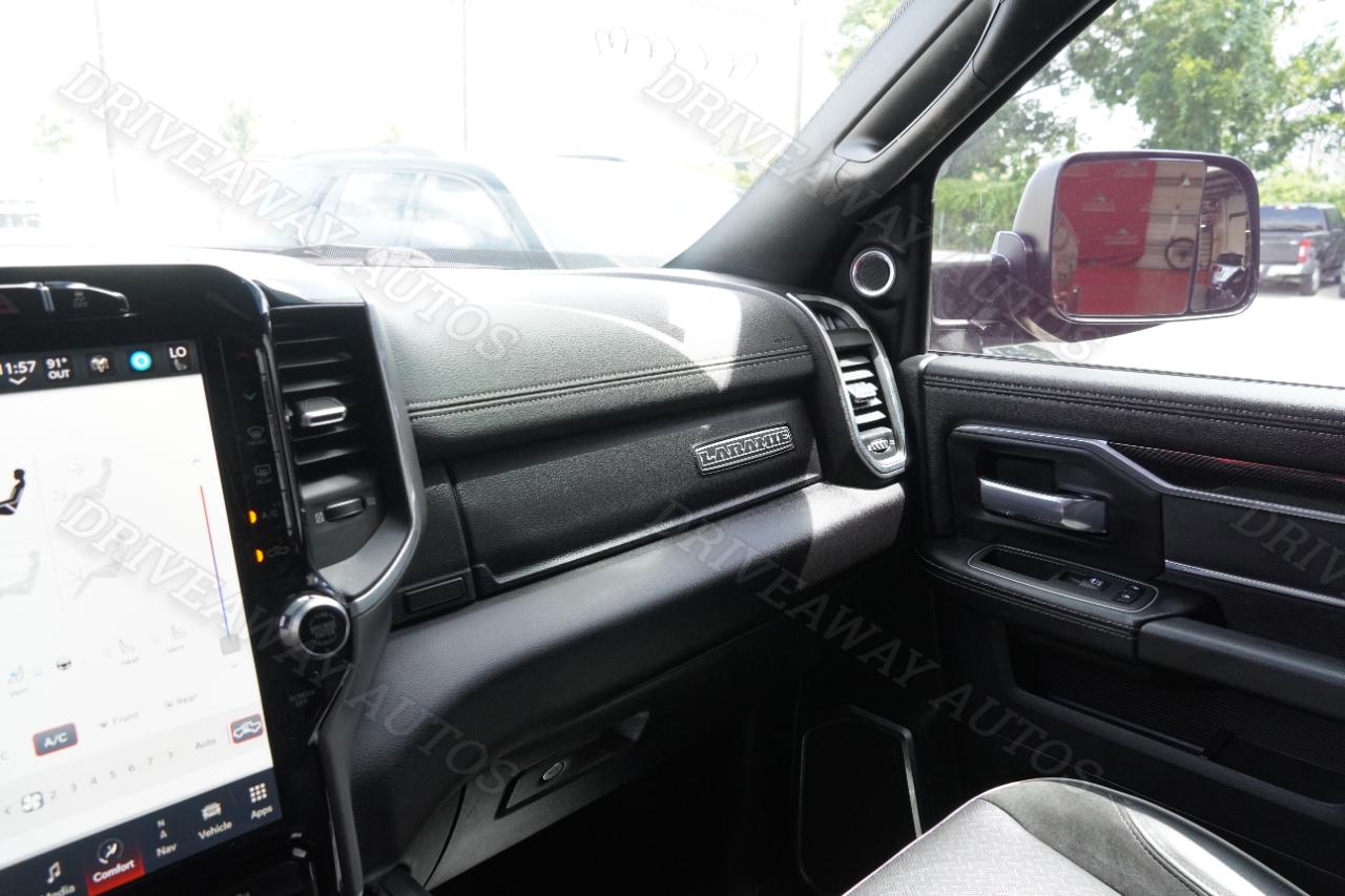 RAM 3500 Laramie 4x4 Mega Cab 6'4" Box 2022