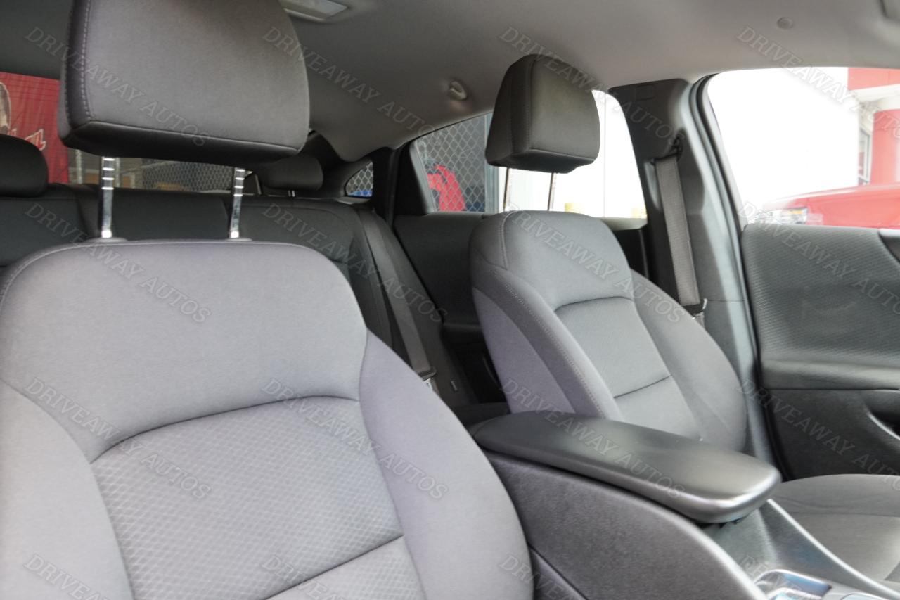 Chevrolet Malibu 4dr Sdn RS 2025