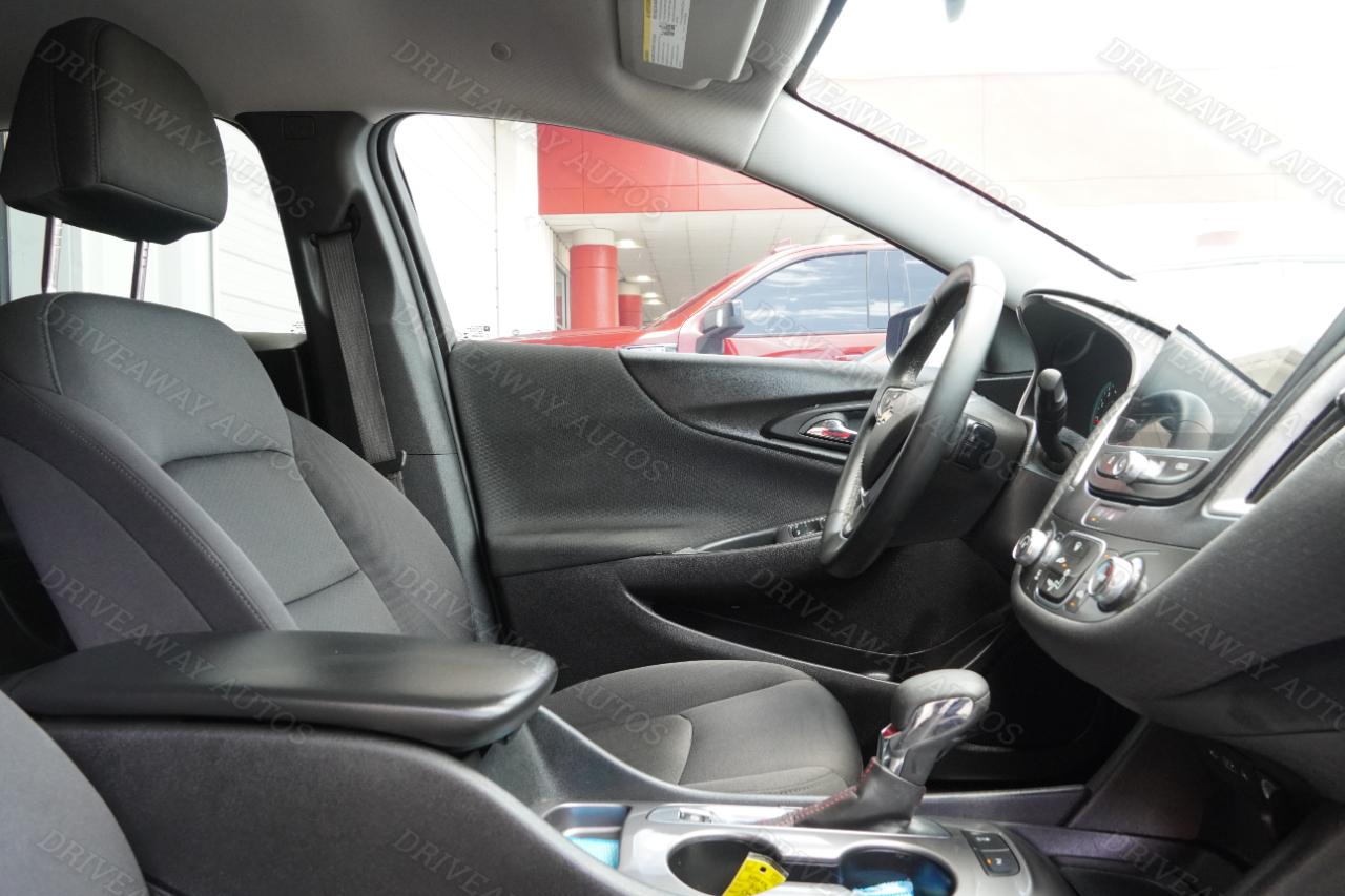 Chevrolet Malibu 4dr Sdn RS 2025