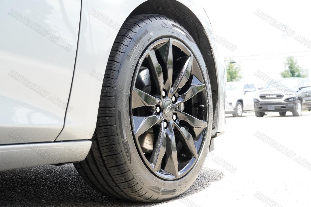 Chevrolet Malibu 4dr Sdn RS 2025