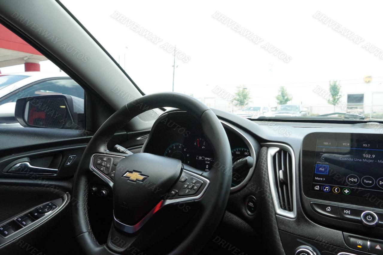 Chevrolet Malibu 4dr Sdn RS 2025