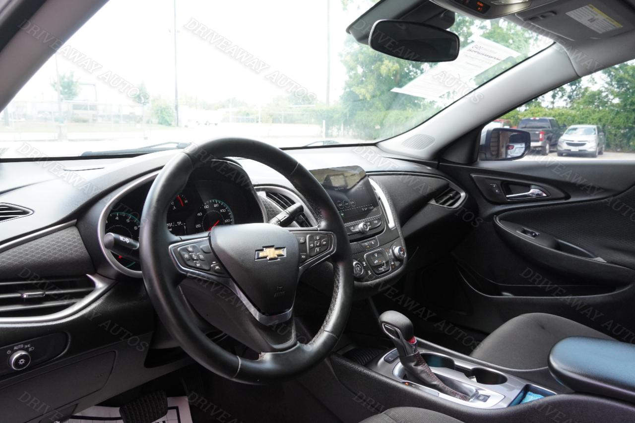 Chevrolet Malibu 4dr Sdn RS 2025