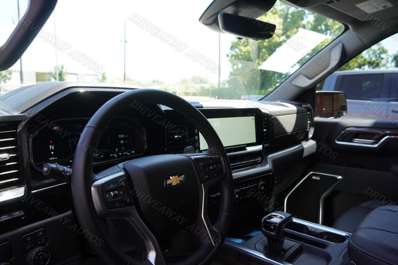 Chevrolet Silverado 1500 2WD Crew Cab 147" LTZ 2025