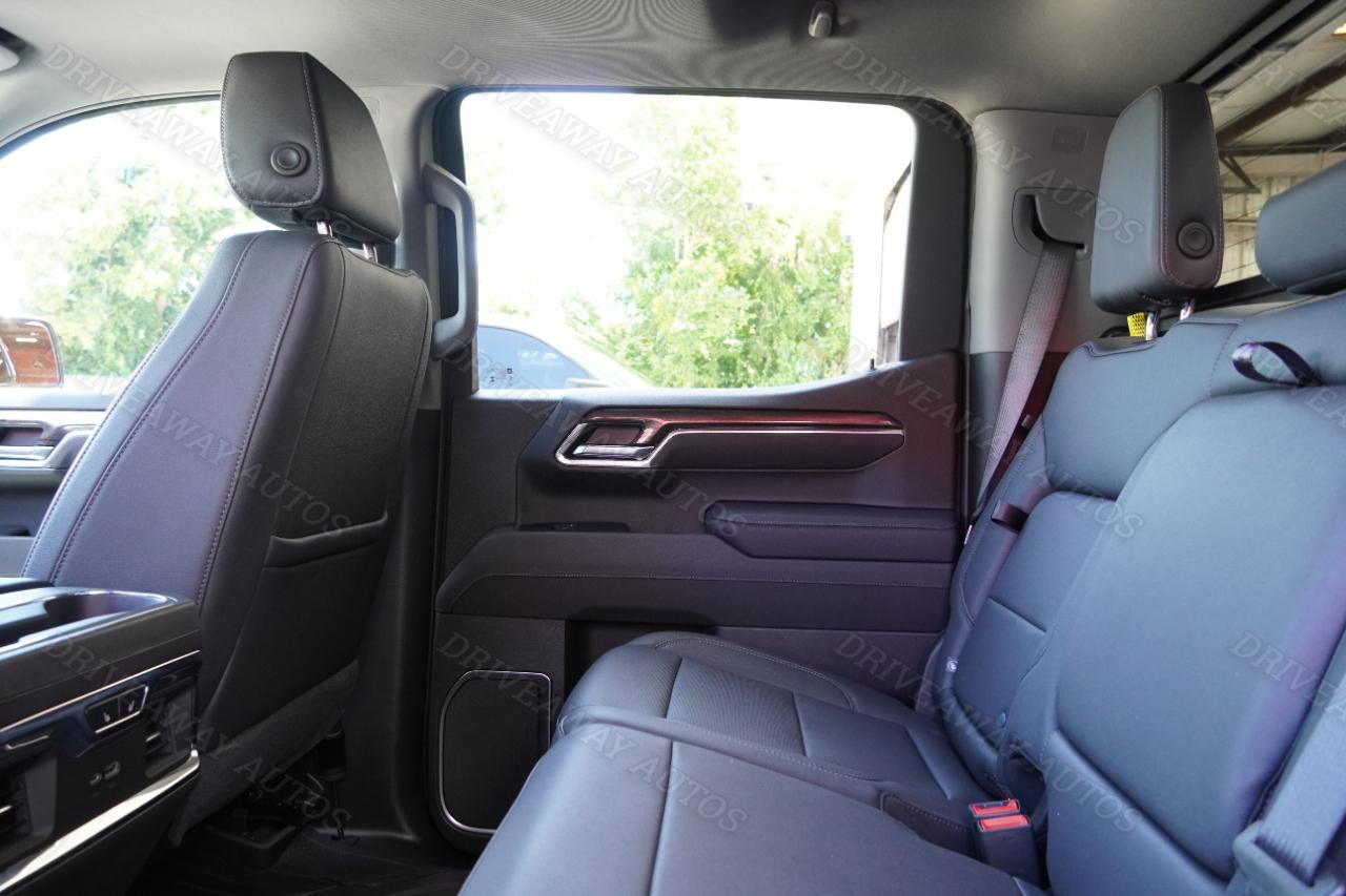 Chevrolet Silverado 1500 2WD Crew Cab 147" LTZ 2025