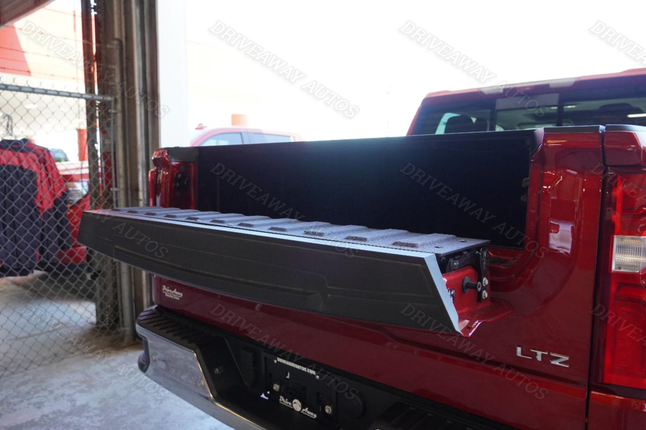 Chevrolet Silverado 1500 2WD Crew Cab 147" LTZ 2025