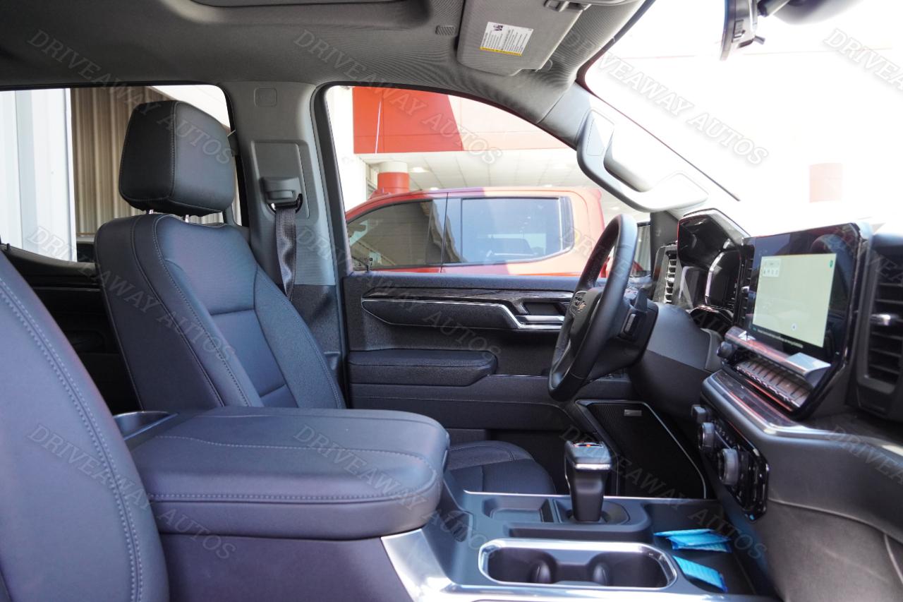Chevrolet Silverado 1500 2WD Crew Cab 147" LTZ 2025