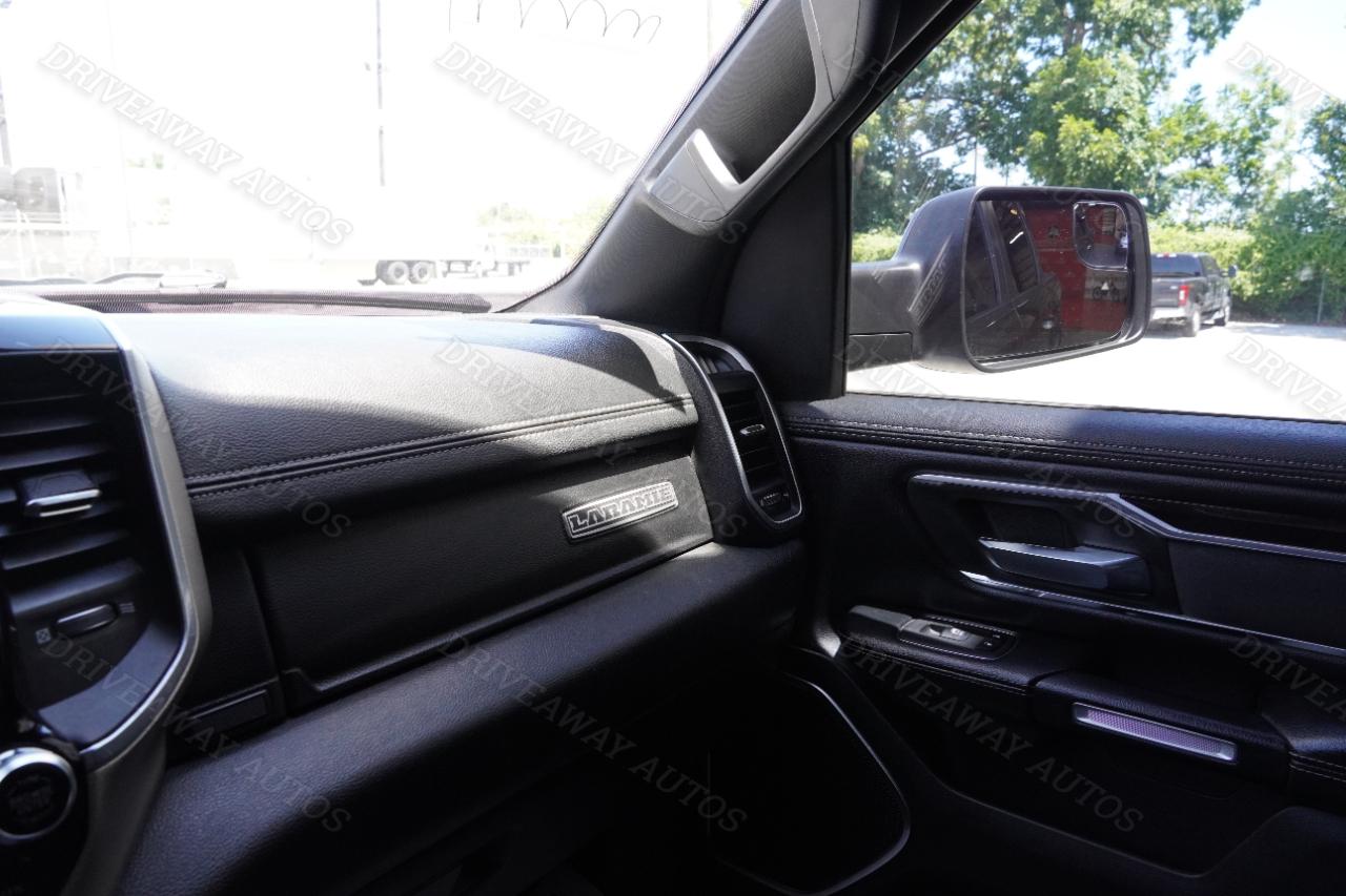 RAM 1500 Laramie 4x2 Crew Cab 5'7" Box 2019
