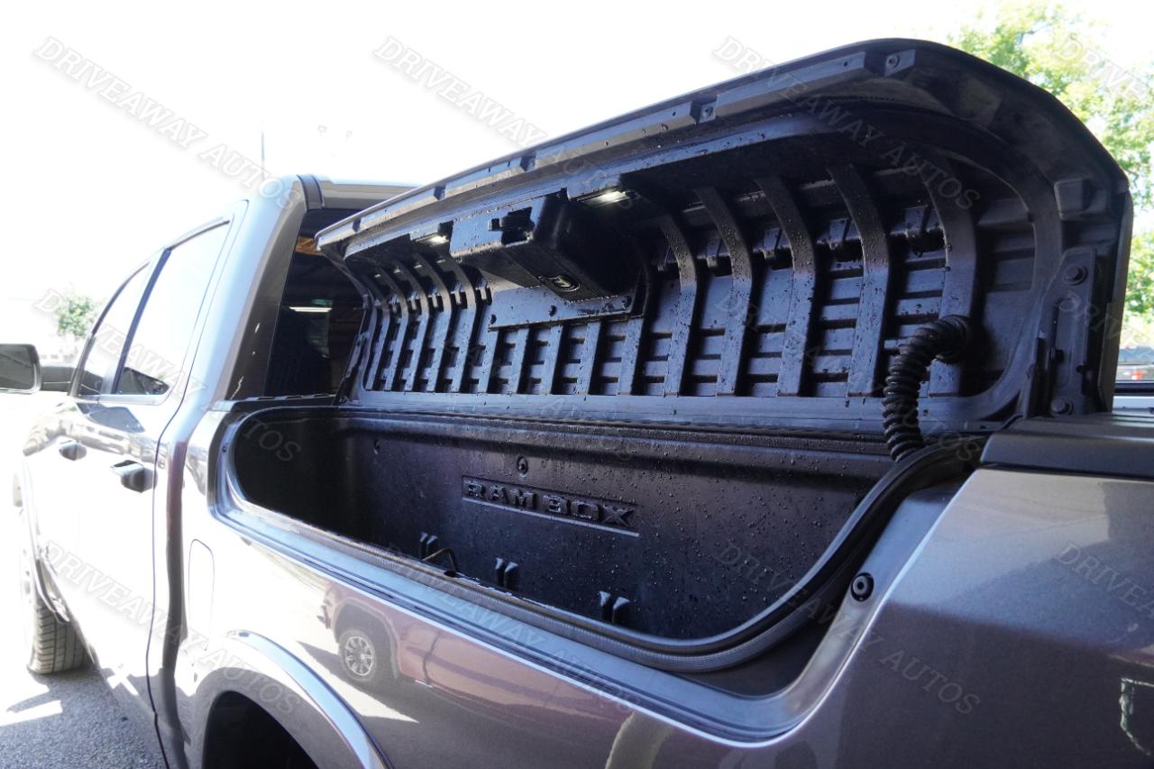 RAM 1500 Laramie 4x2 Crew Cab 5'7" Box 2019