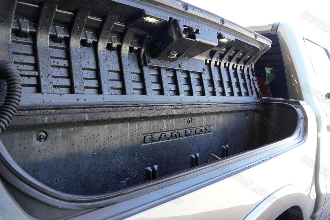 RAM 1500 Laramie 4x2 Crew Cab 5'7" Box 2019