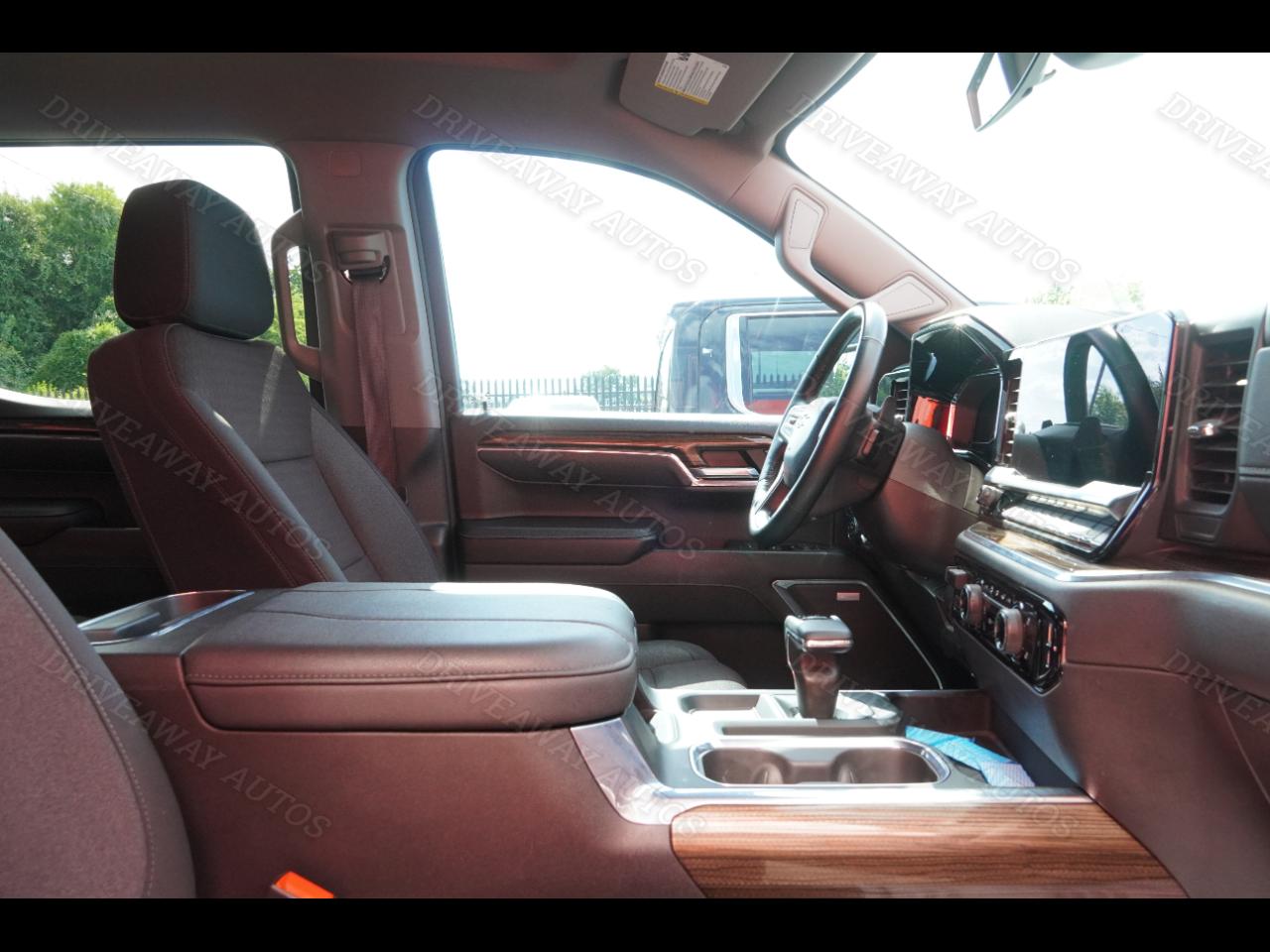 Chevrolet Silverado 1500 4WD Crew Cab 147" LT Trail Boss 2024