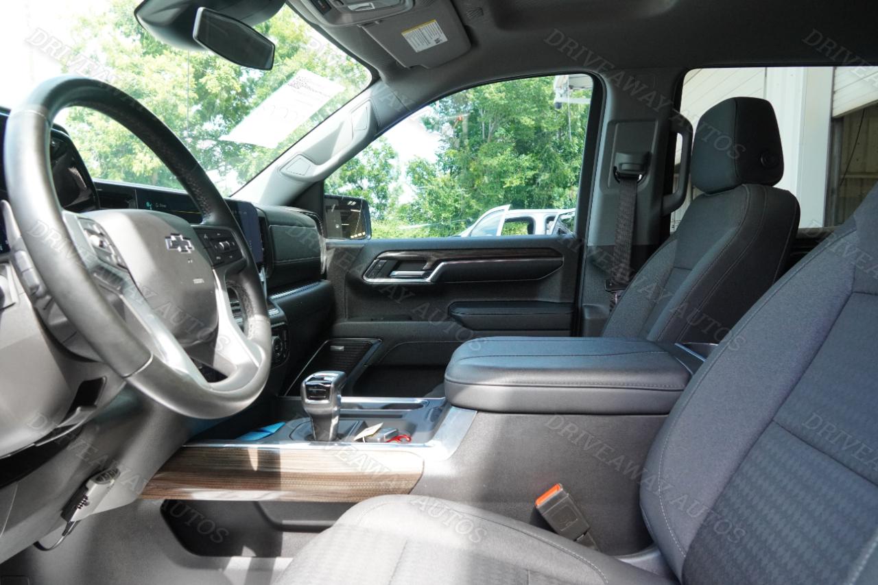 Chevrolet Silverado 1500 4WD Crew Cab 147" LT Trail Boss 2024
