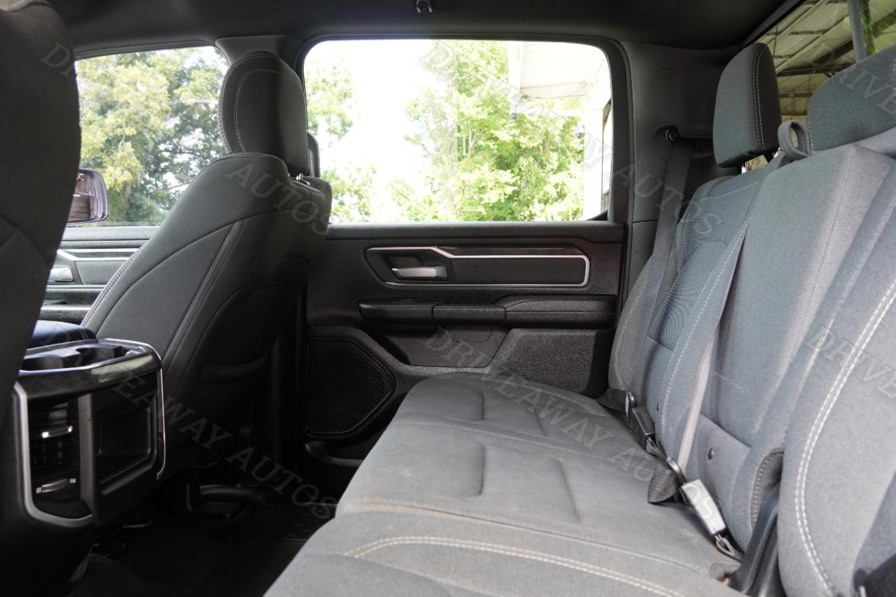 RAM 1500 Big Horn 4x2 Crew Cab 5'7" Box 2022