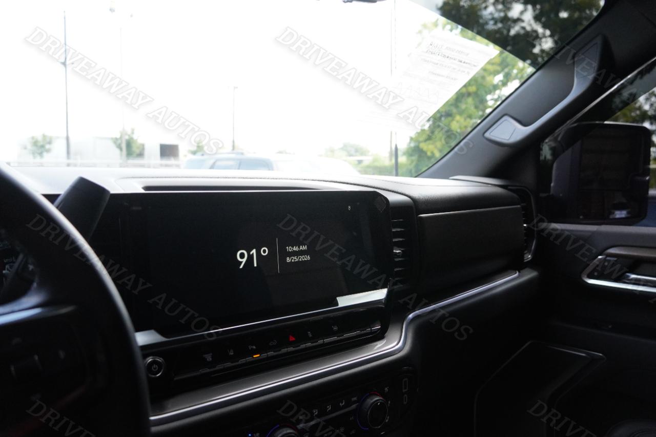 Chevrolet Silverado 3500HD 4WD Crew Cab 172" High Country 2025