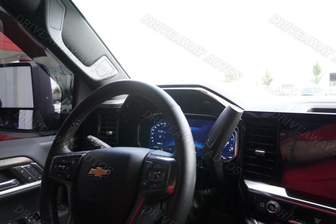 Chevrolet Silverado 3500HD 4WD Crew Cab 172" High Country 2025