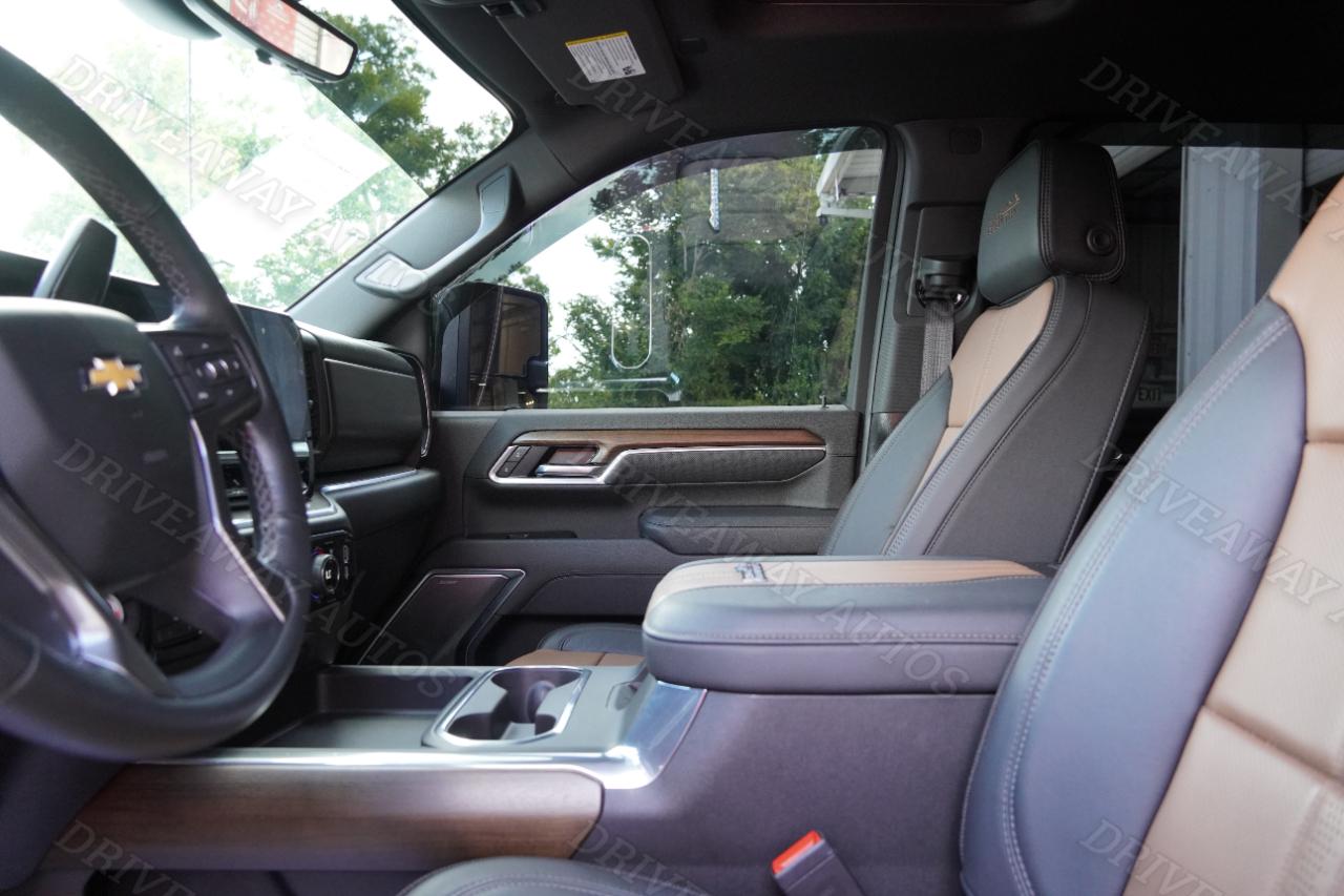 Chevrolet Silverado 3500HD 4WD Crew Cab 172" High Country 2025