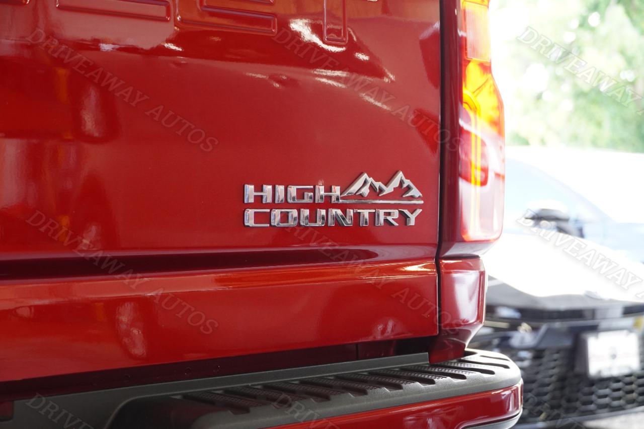 Chevrolet Silverado 3500HD 4WD Crew Cab 172" High Country 2025