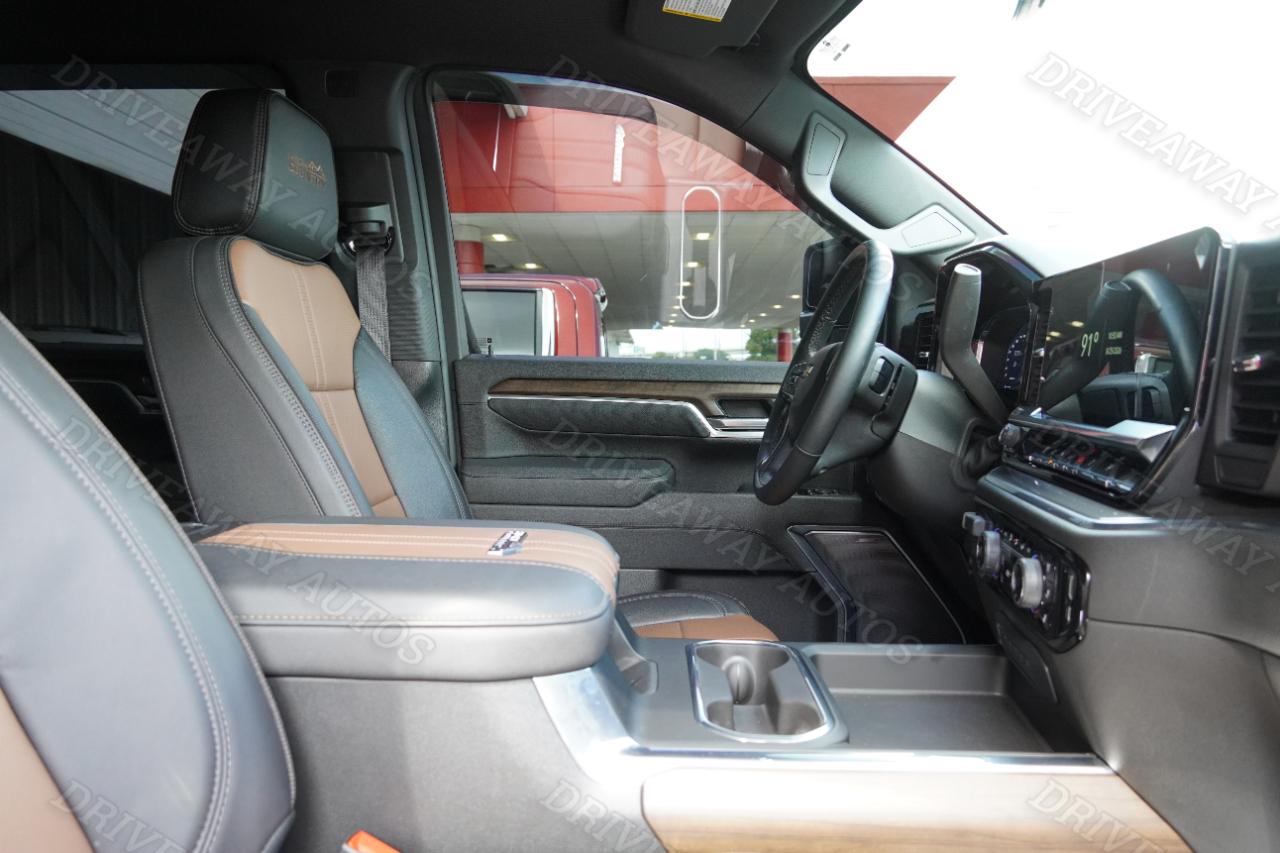 Chevrolet Silverado 3500HD 4WD Crew Cab 172" High Country 2025