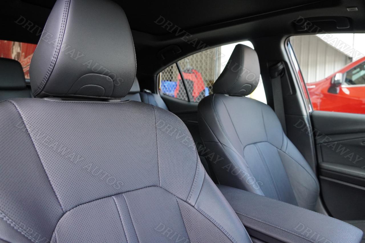 Toyota Camry XLE (Natl) 2025