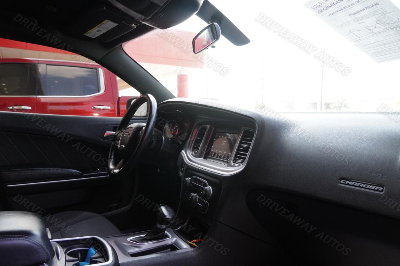 Dodge Charger SXT RWD 2022