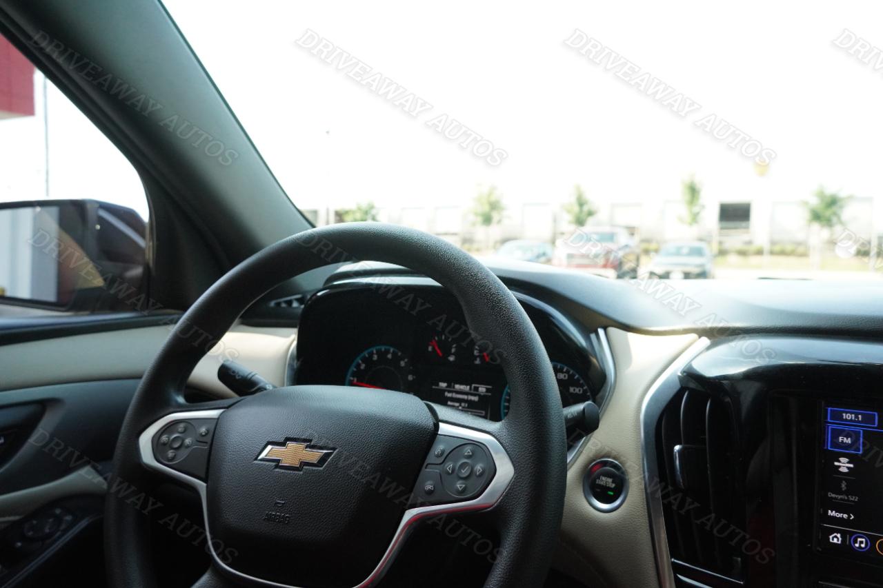 Chevrolet Traverse FWD 4dr LS w/1LS 2022