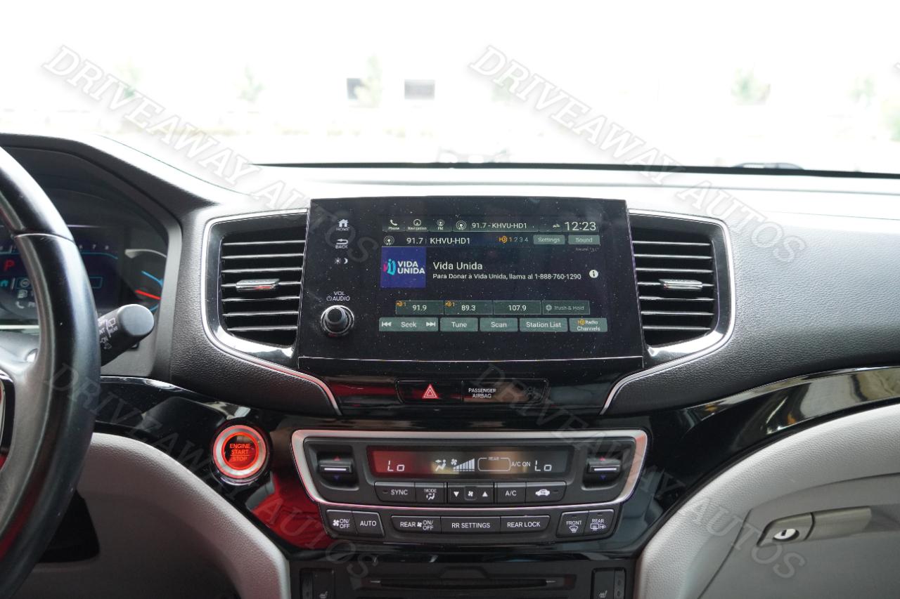 Honda Pilot Touring 7-Passenger 2WD 2019