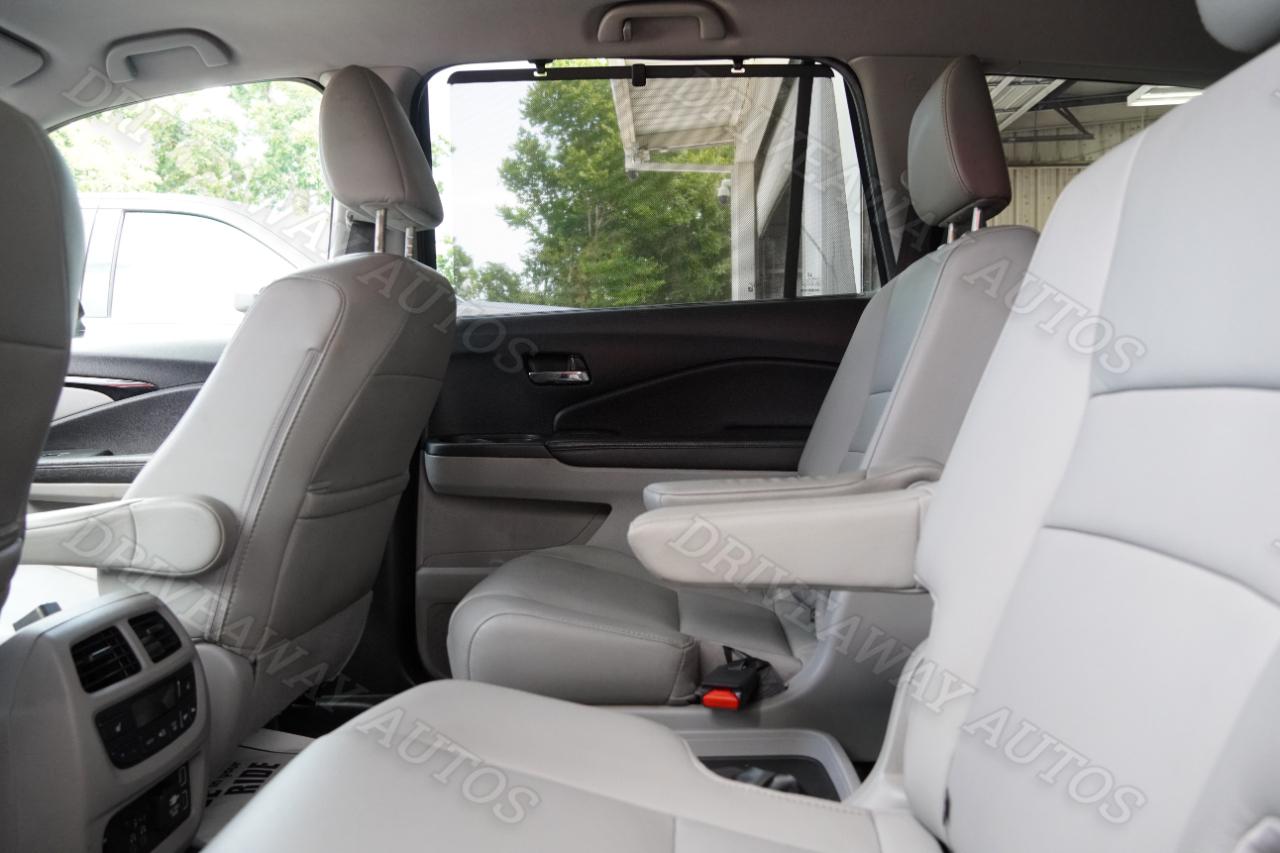Honda Pilot Touring 7-Passenger 2WD 2019